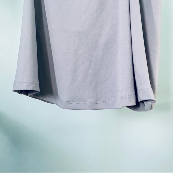 💚 $4 BUNDLED free press • Gray Surplice Wrap Tank - Picture 5 of 8